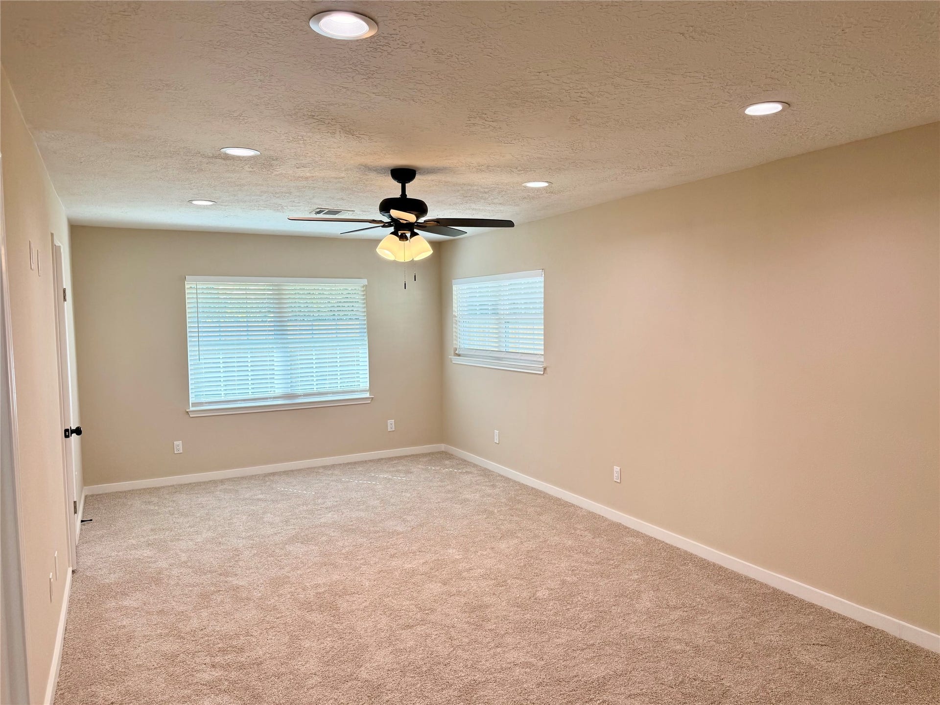 215 Hickory Ridge Drive, Shenandoah, TX 77381 215 Hickory Ridge Drive, Shenandoah, TX 77381