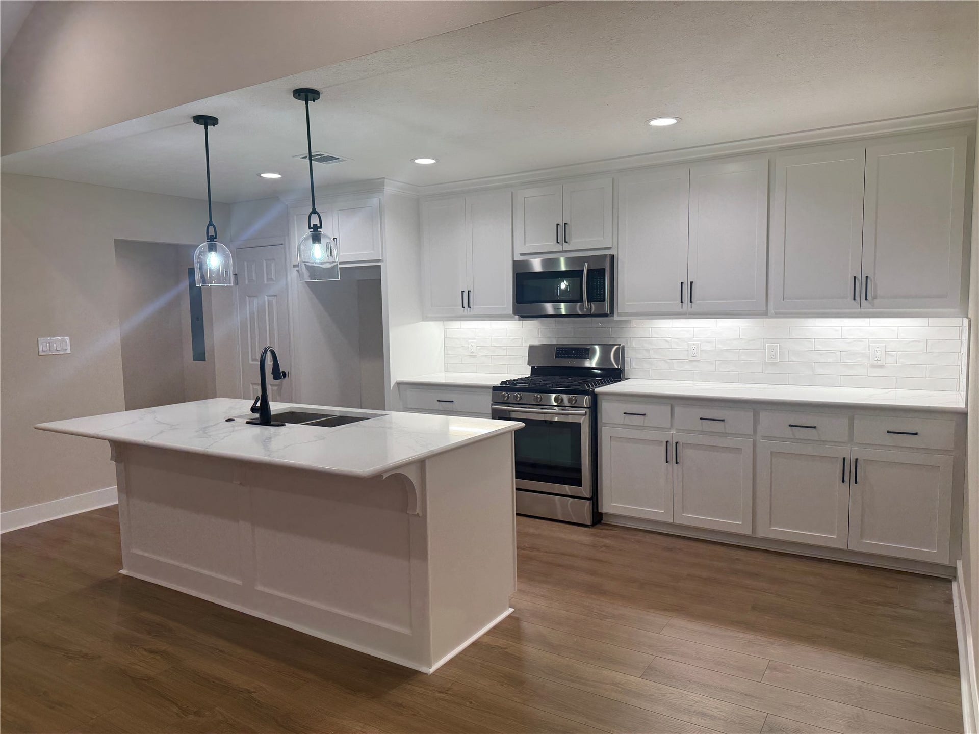 215 Hickory Ridge Drive, Shenandoah, TX 77381 215 Hickory Ridge Drive, Shenandoah, TX 77381