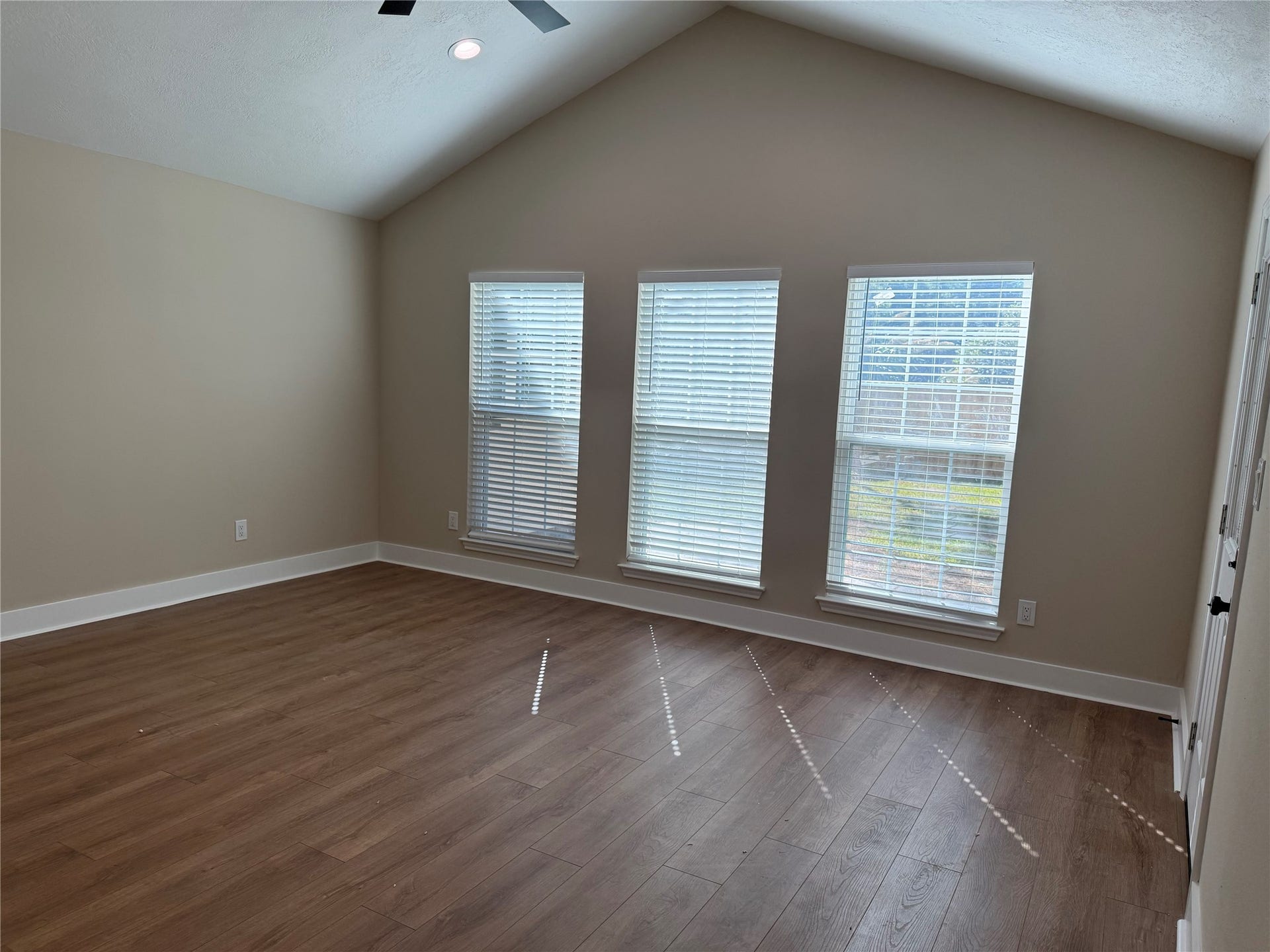 215 Hickory Ridge Drive, Shenandoah, TX 77381 215 Hickory Ridge Drive, Shenandoah, TX 77381