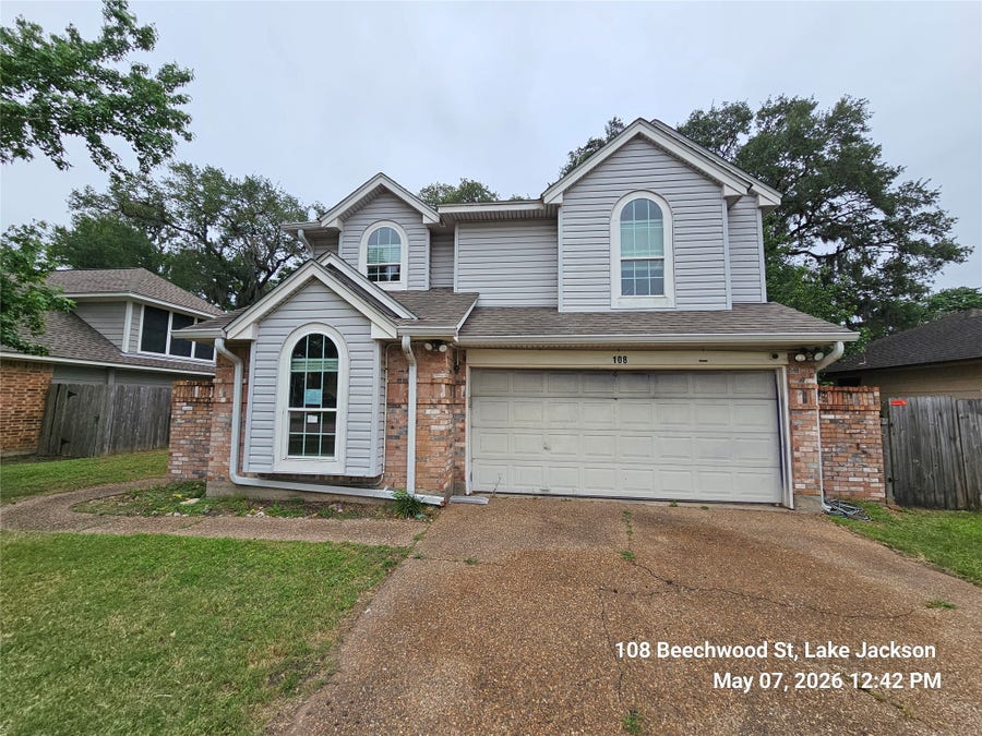Property photo for 108 Beechwood Street, Lake Jackson, TX