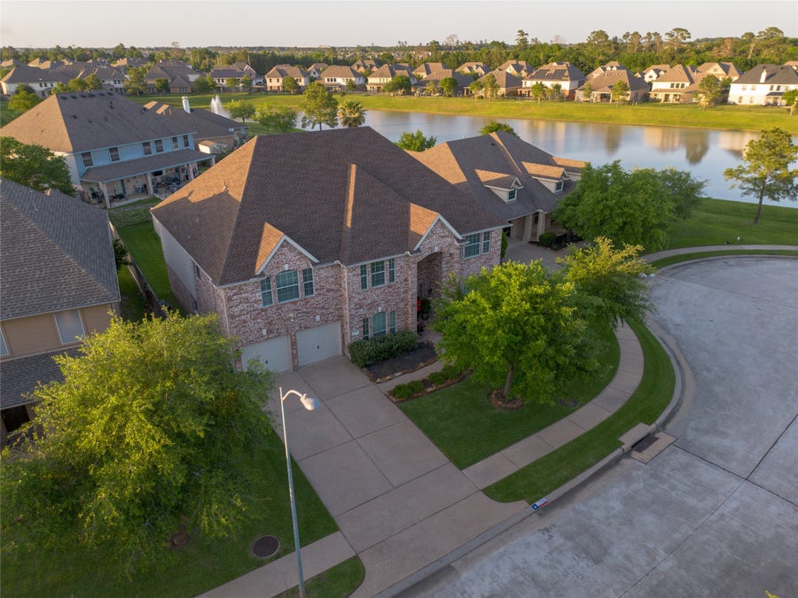 Property photo for 13306 Lilac Breeze Court, Cypress, TX