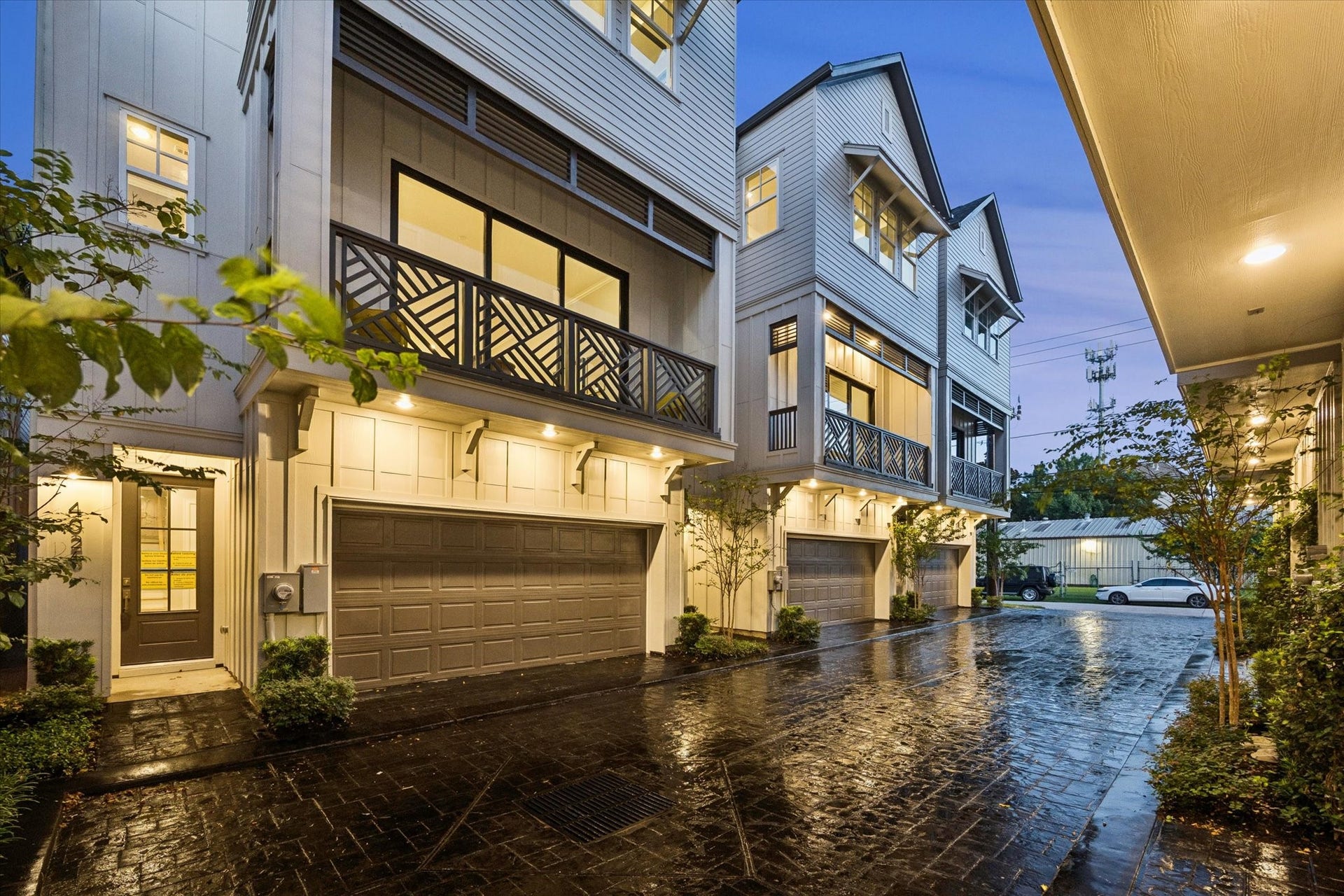 4024 Blossom Street, Houston, TX 77007 4024 Blossom Street, Houston, TX 77007