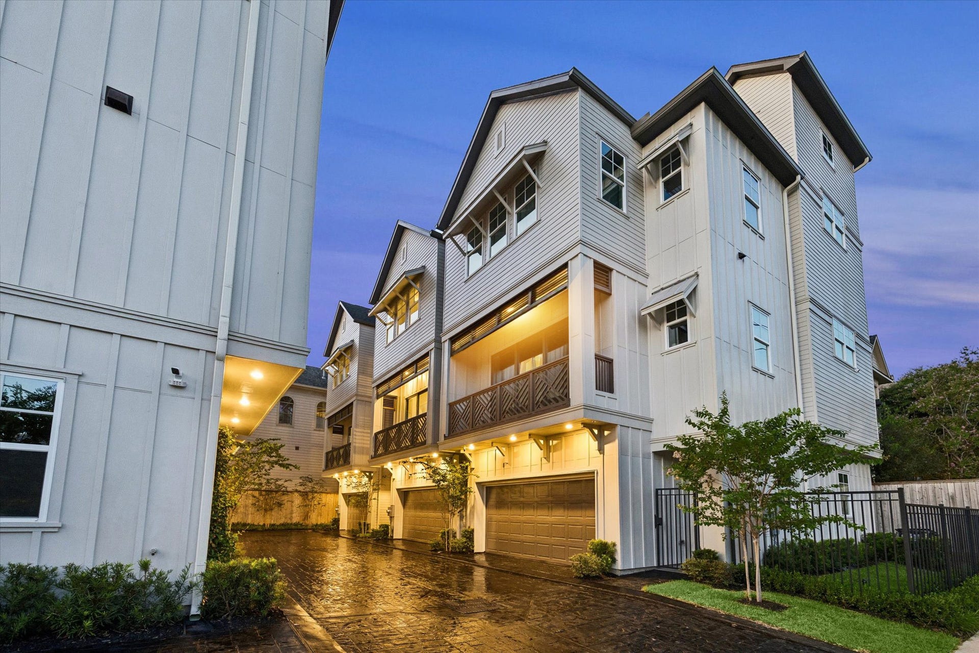 4024 Blossom Street, Houston, TX 77007 4024 Blossom Street, Houston, TX 77007