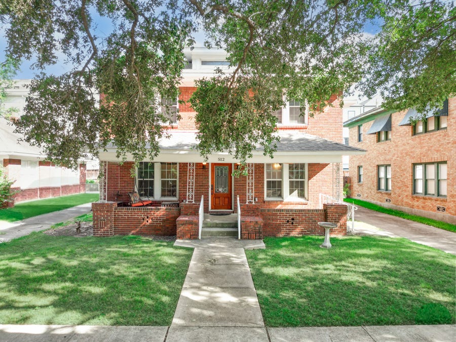 Property photo for 512 W Pierce Street, Houston, TX