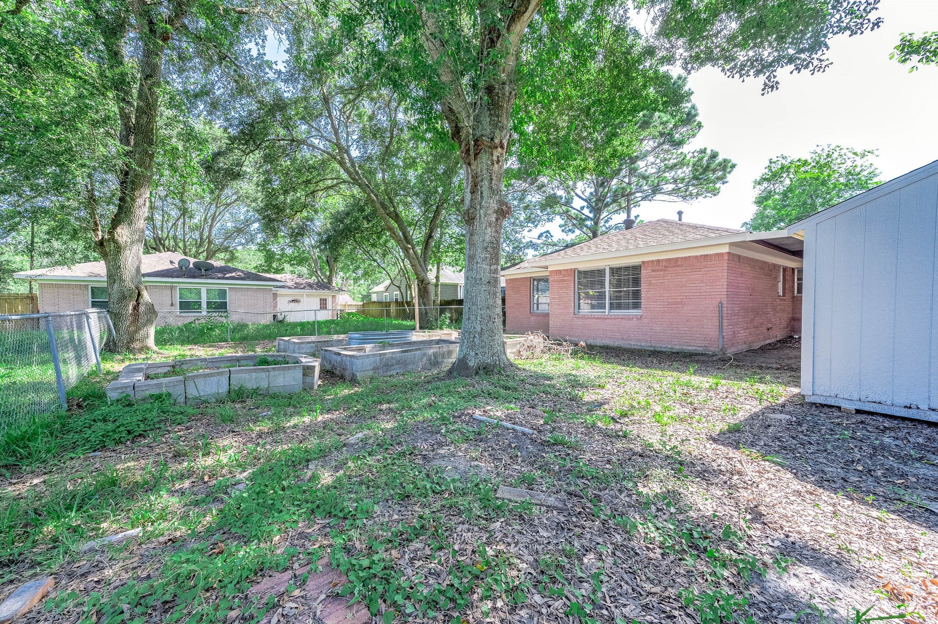 1033 S Booth Lane, Alvin, TX 77511 1033 S Booth Lane, Alvin, TX 77511