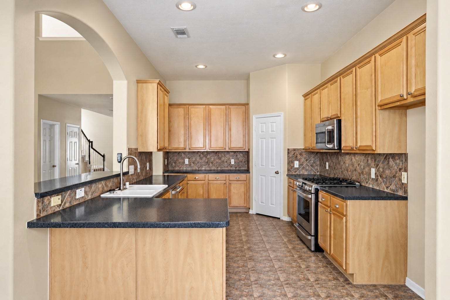 75 W Prairie Dawn Circle, The Woodlands, TX 77385 75 W Prairie Dawn Circle, The Woodlands, TX 77385