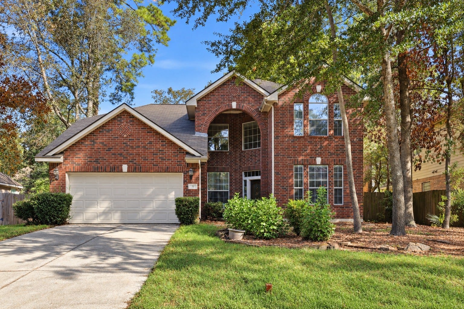 75 W Prairie Dawn Circle, The Woodlands, TX 77385 75 W Prairie Dawn Circle, The Woodlands, TX 77385