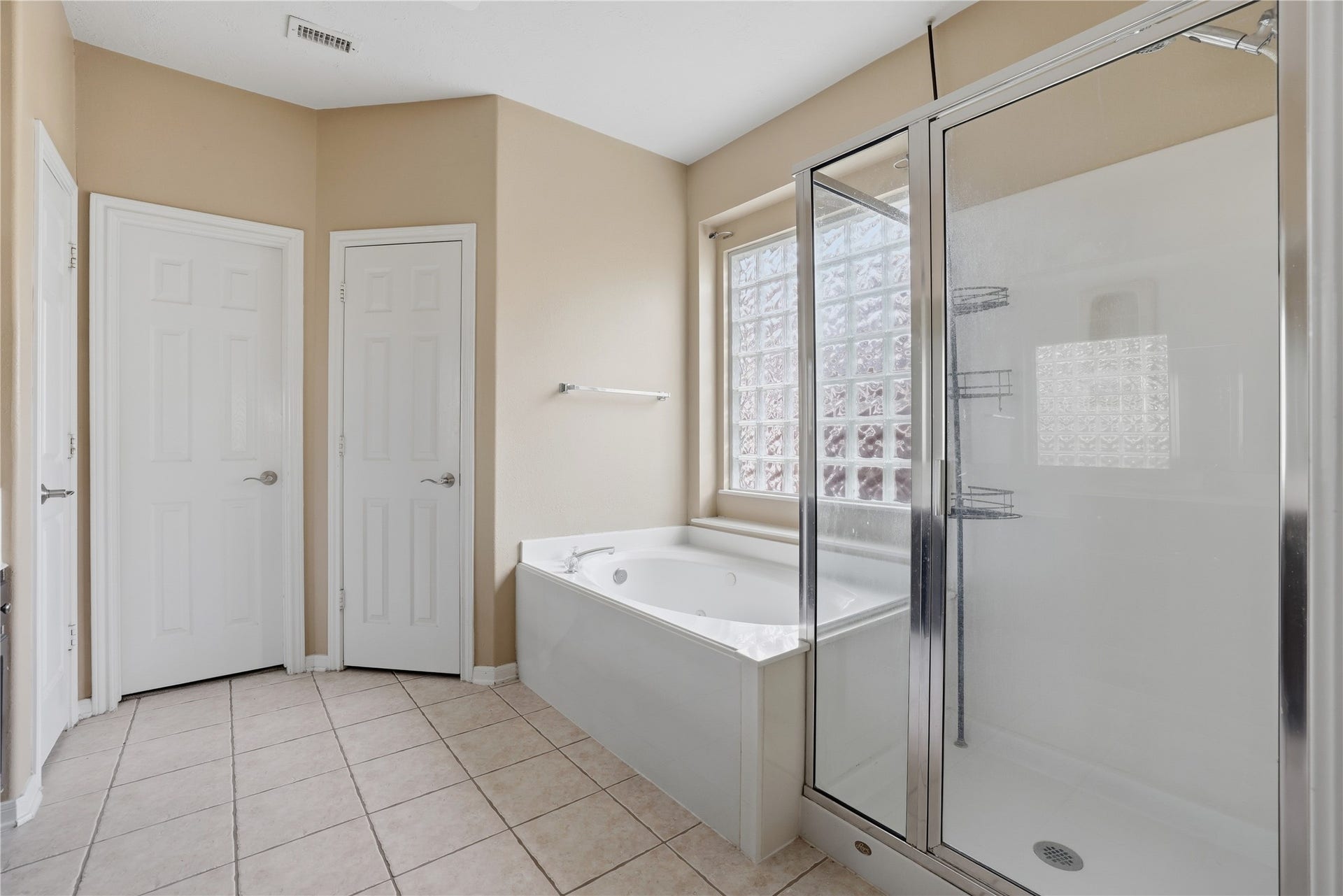 75 W Prairie Dawn Circle, The Woodlands, TX 77385 75 W Prairie Dawn Circle, The Woodlands, TX 77385
