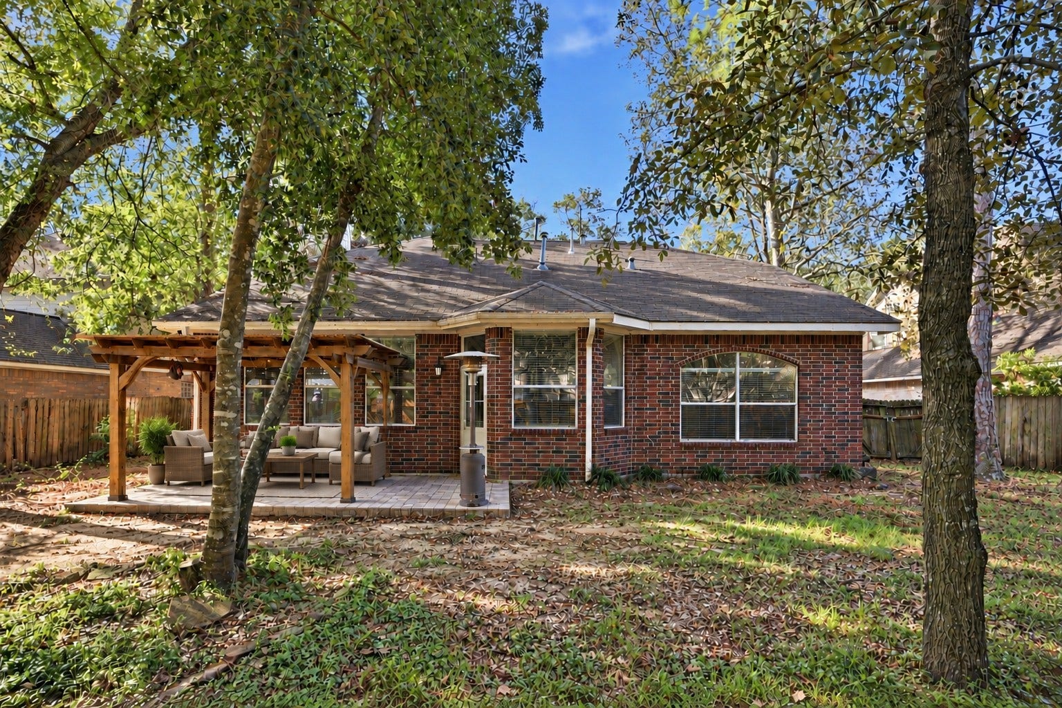 75 W Prairie Dawn Circle, The Woodlands, TX 77385 Virtually Staged