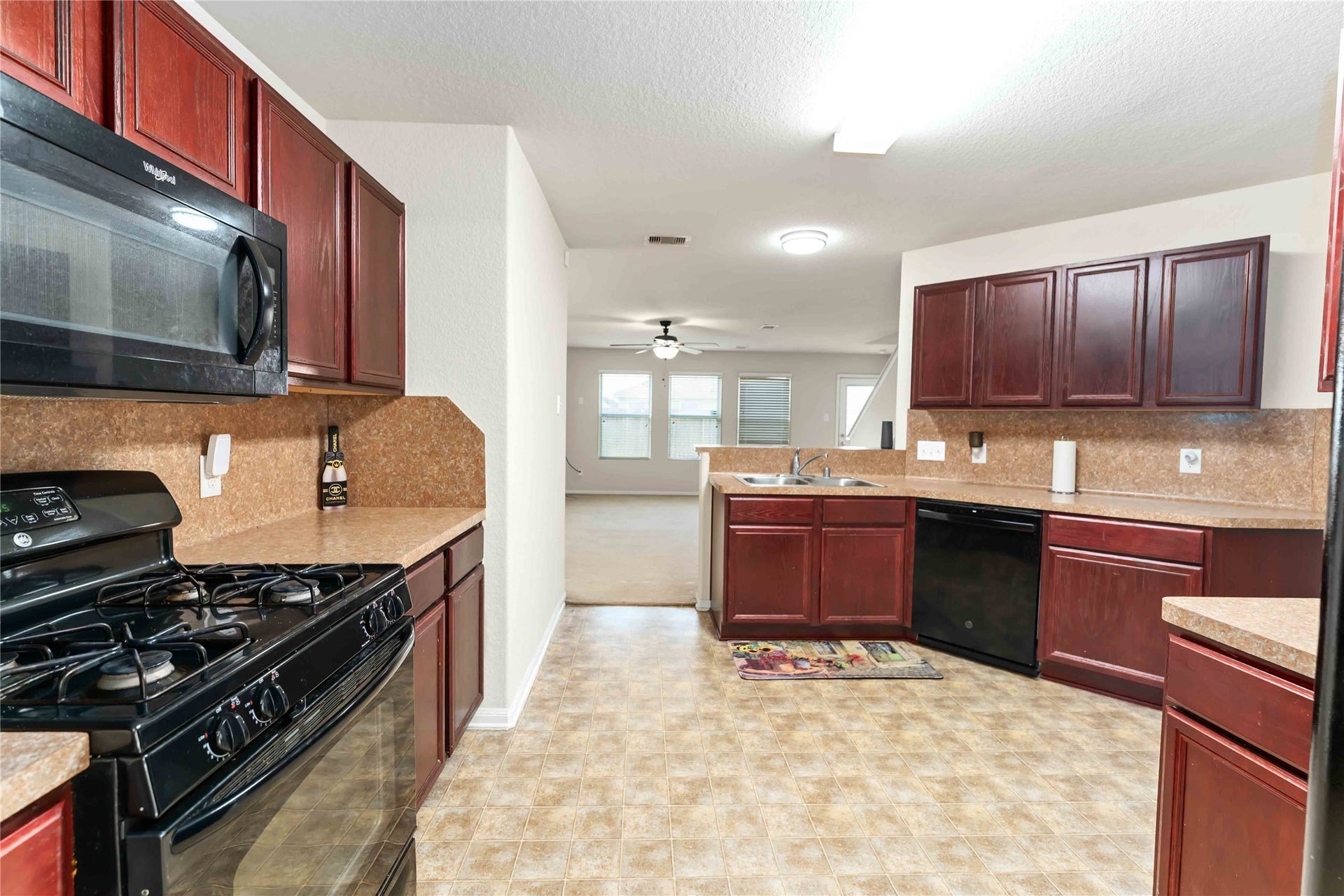 2114 Bishop Hollow Lane, Rosenberg, TX 77471 Kitchen