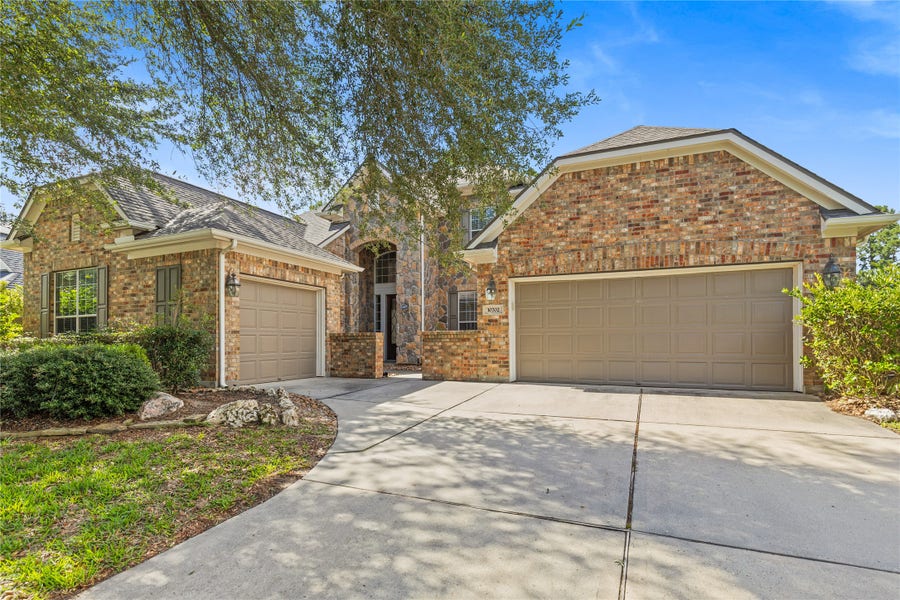 Property photo for 10702 Winding Green Drive, Humble, TX
