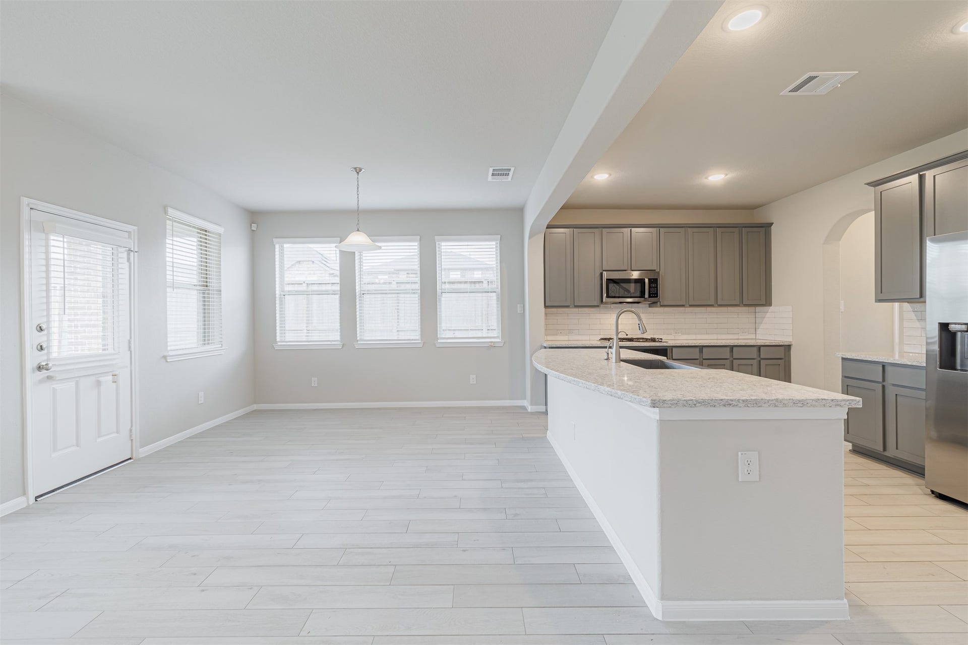 3002 Roberta Sue Drive, Missouri City, TX 77459 3002 Roberta Sue Drive, Missouri City, TX 77459