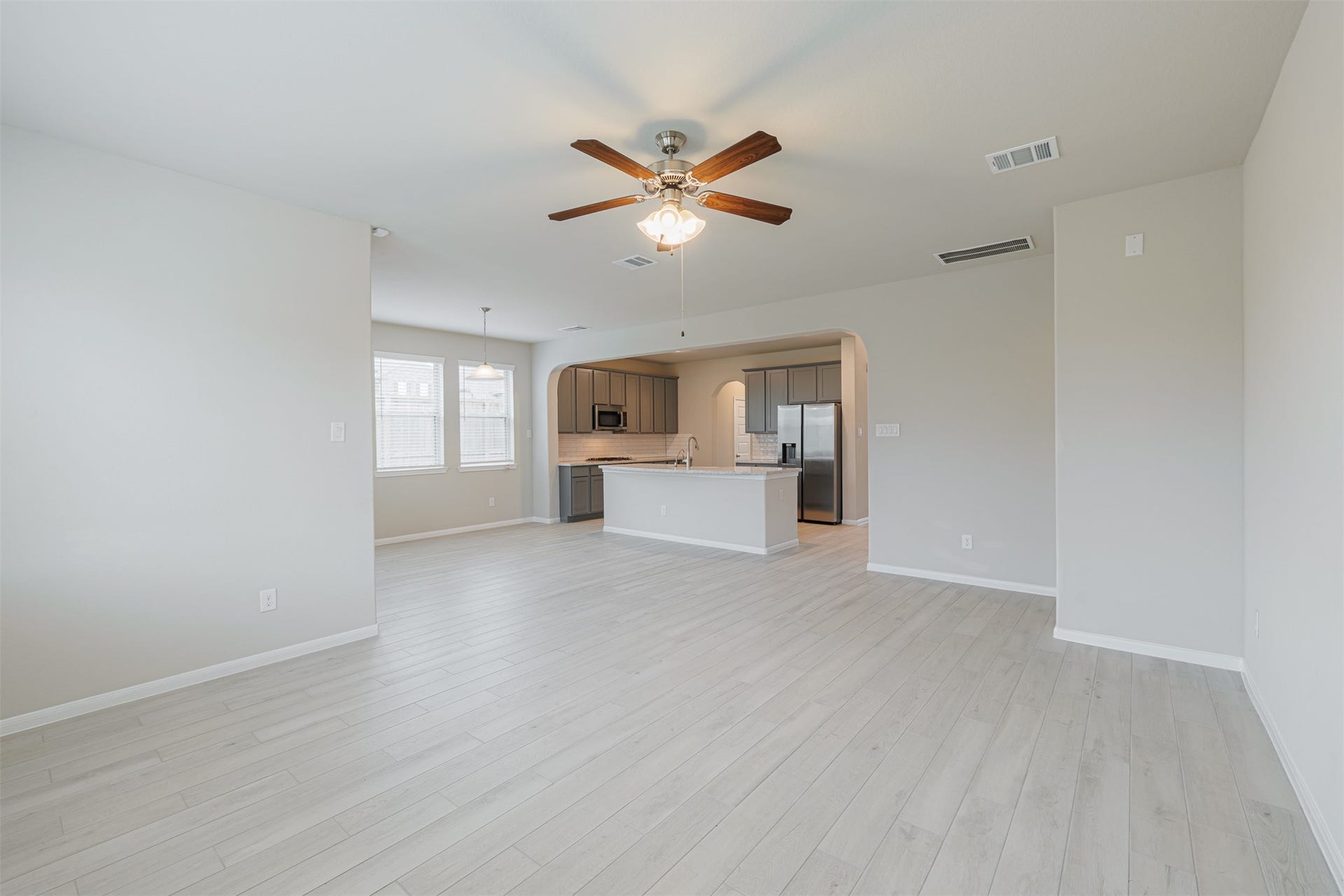 3002 Roberta Sue Drive, Missouri City, TX 77459 3002 Roberta Sue Drive, Missouri City, TX 77459