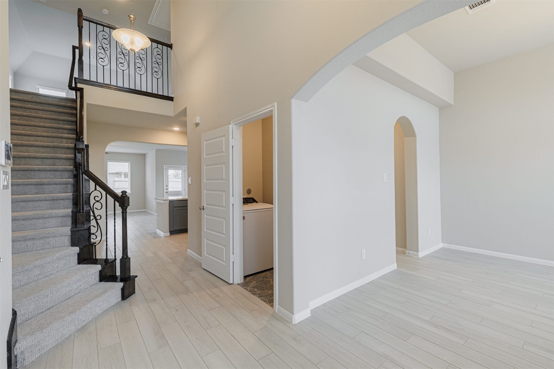 3002 Roberta Sue Drive, Missouri City, TX 77459 3002 Roberta Sue Drive, Missouri City, TX 77459