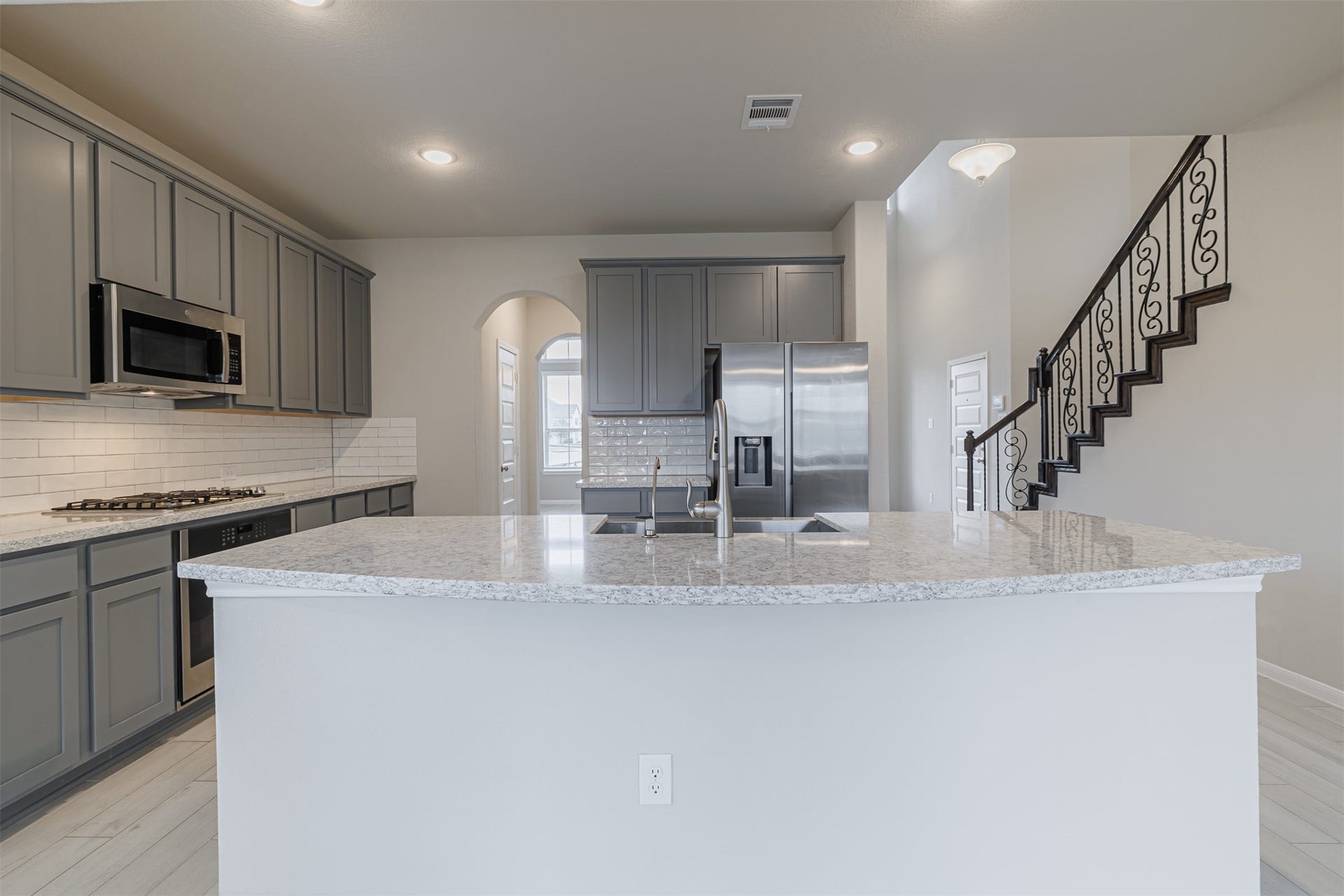 3002 Roberta Sue Drive, Missouri City, TX 77459 3002 Roberta Sue Drive, Missouri City, TX 77459