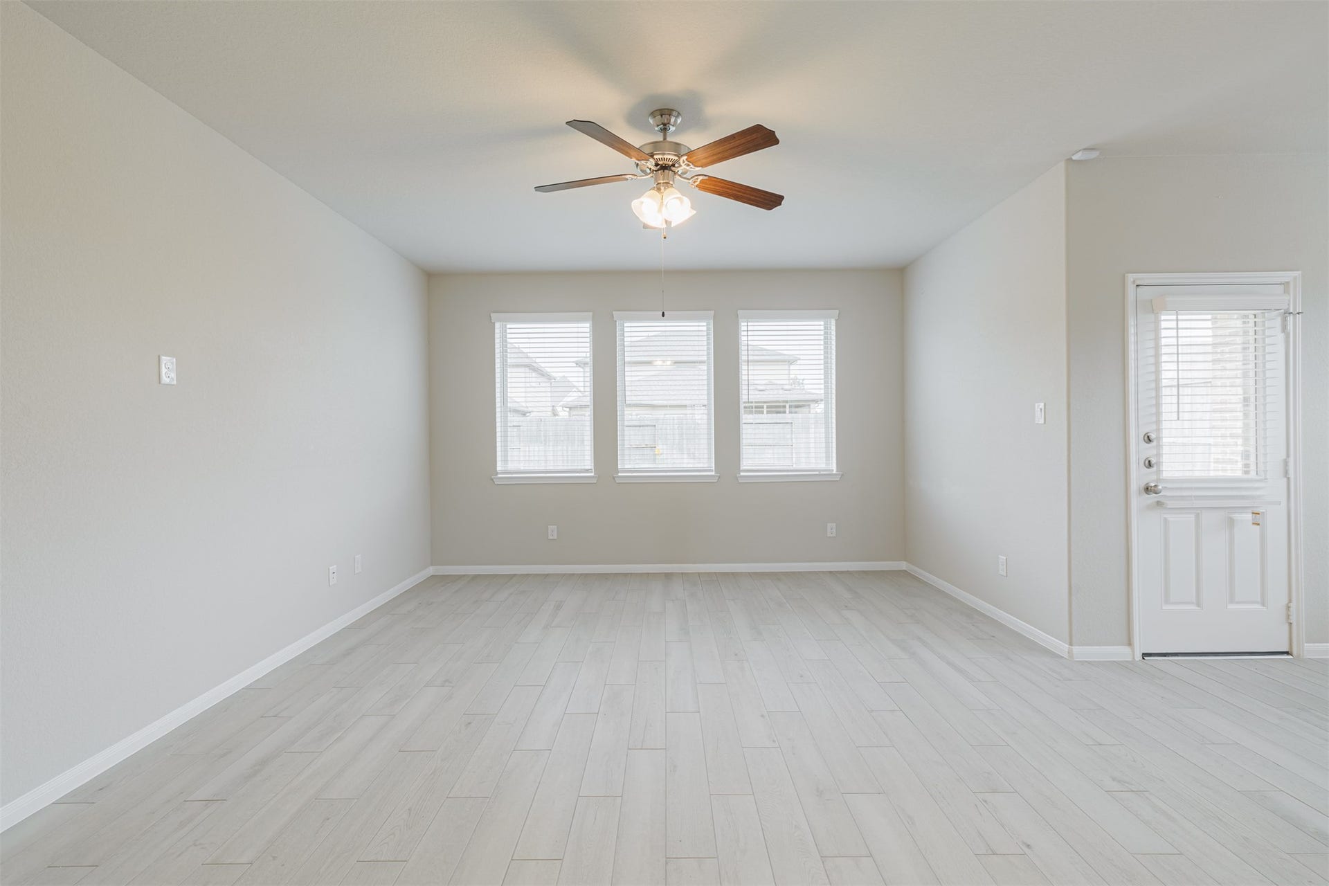 3002 Roberta Sue Drive, Missouri City, TX 77459 3002 Roberta Sue Drive, Missouri City, TX 77459