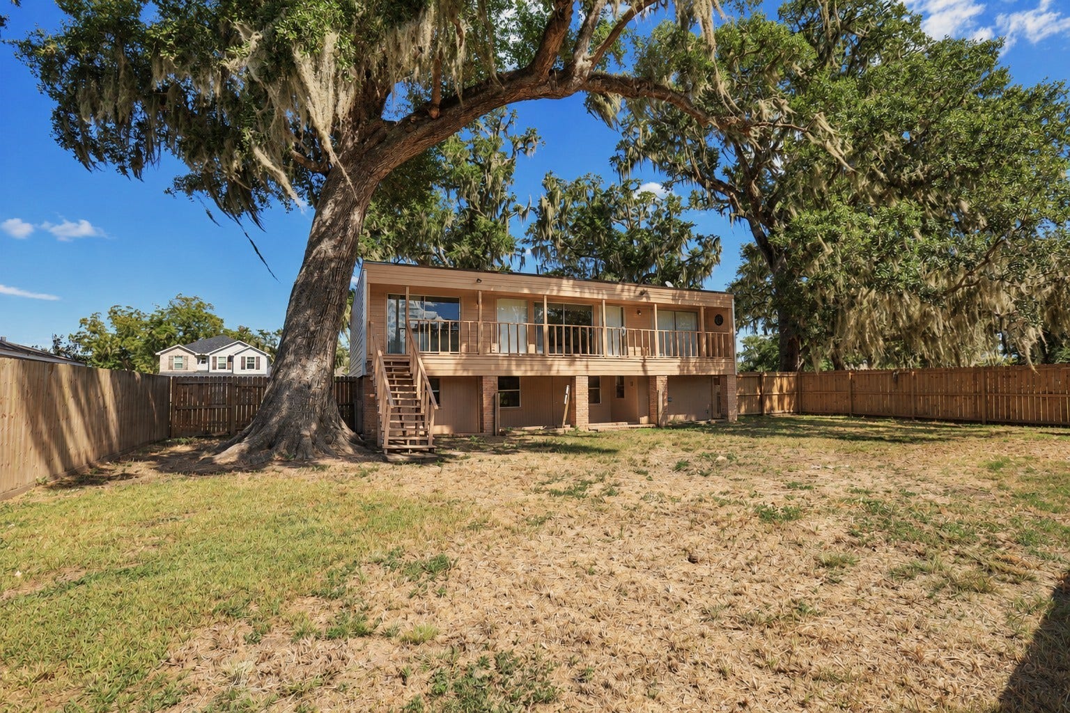 2236 Ridgewood Drive, West Columbia, TX 77486 Backyard