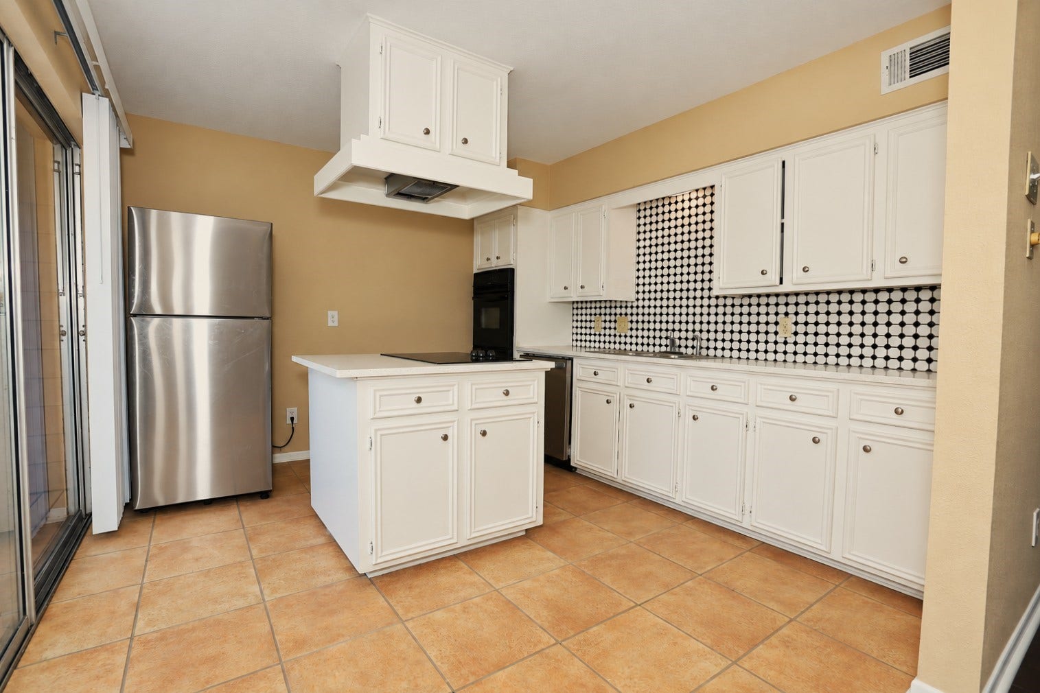 2236 Ridgewood Drive, West Columbia, TX 77486 Kitchen