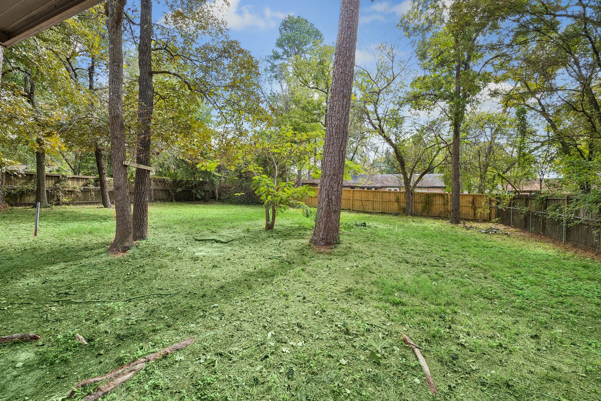 130 Red Oak Lane, Conroe, TX 77304