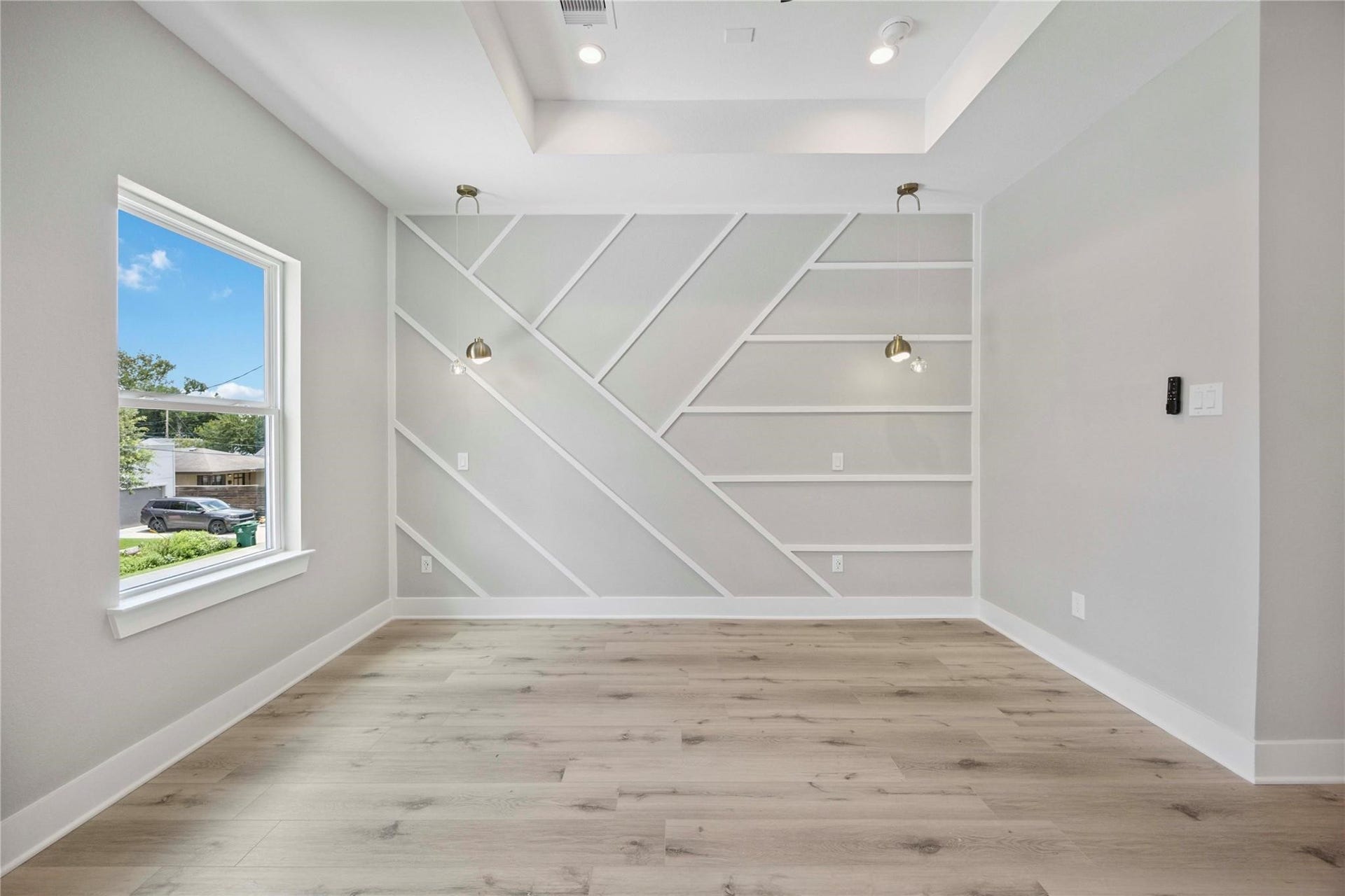 811 E 32nd Street, Houston, TX 77022 811 E 32nd Street, Houston, TX 77022