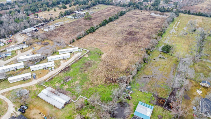 Property photo for 1300 N Battlebell Road, Highlands, TX