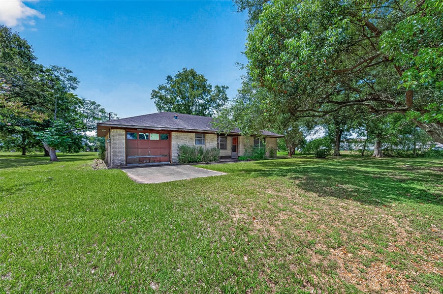 Property photo for 11109 Needville Fairchilds Road, Needville, TX