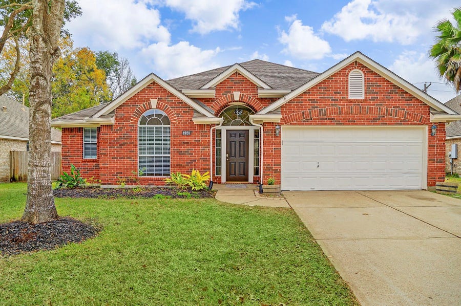 Property photo for 1925 Florida Drive, Seabrook, TX