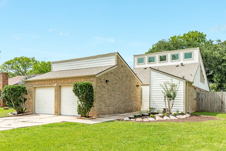Property photo for 56 Garland Court, Lake Jackson, TX