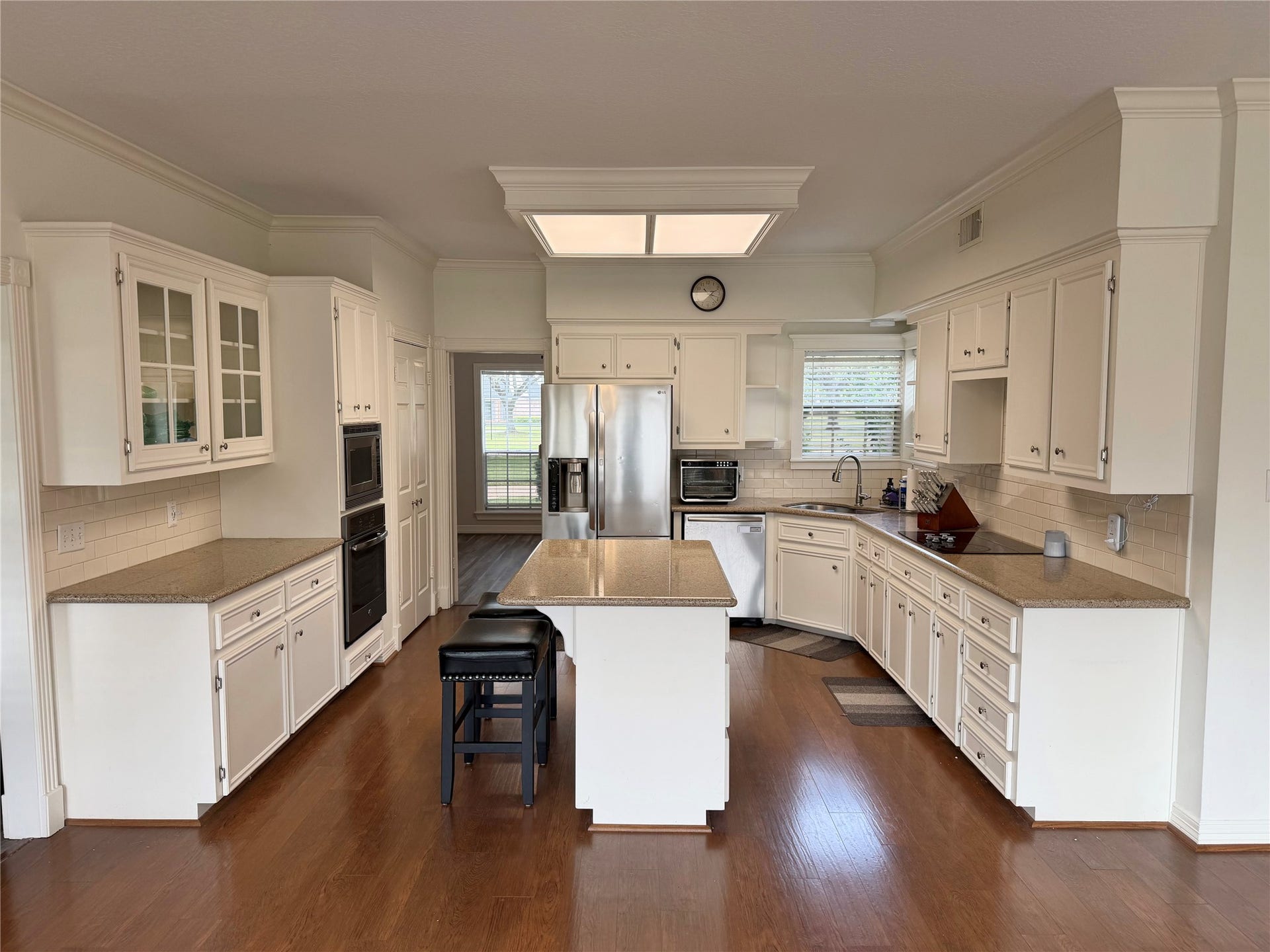 312 Timbercreek Drive, Lake Jackson, TX 77566