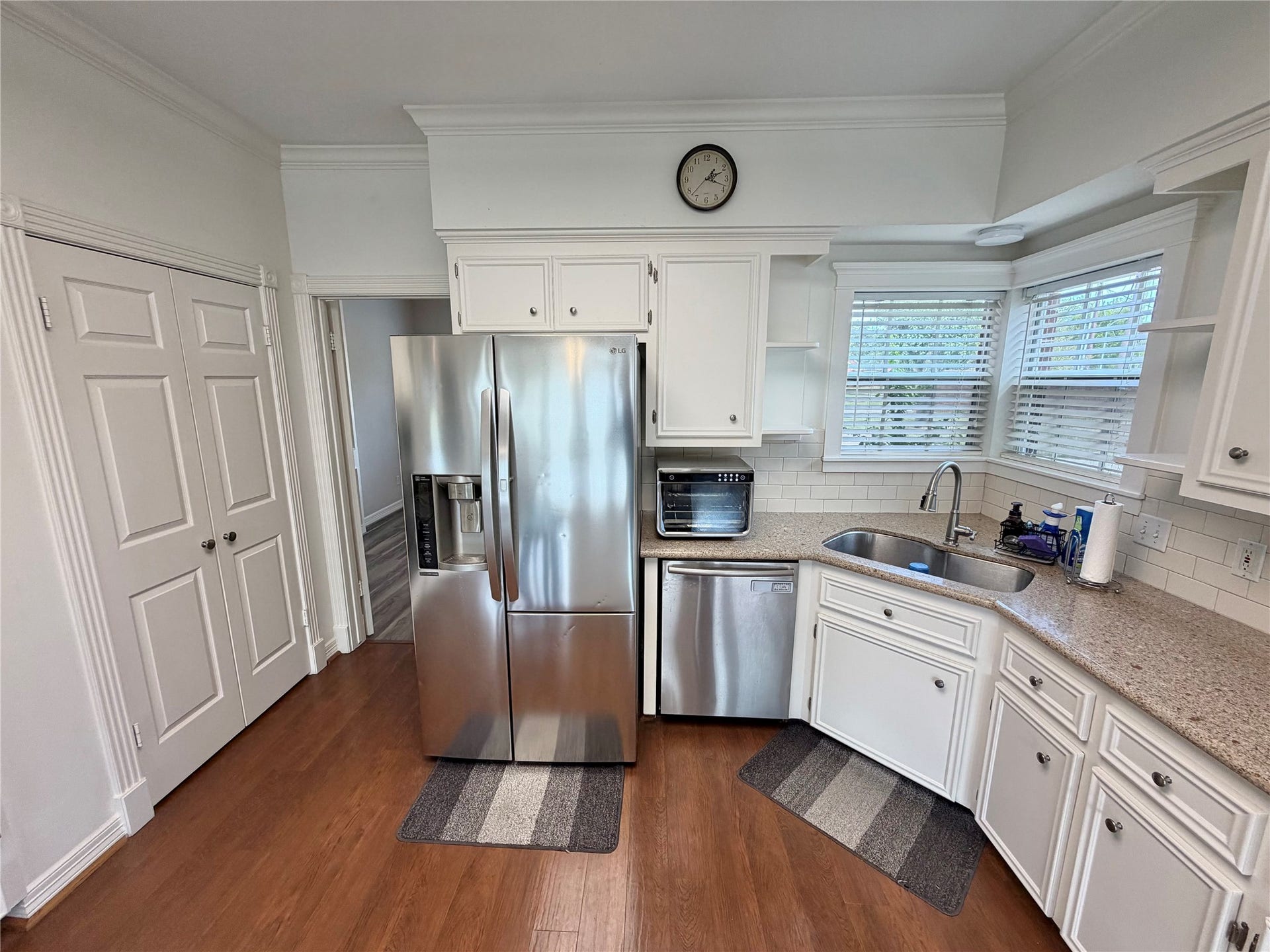 312 Timbercreek Drive, Lake Jackson, TX 77566