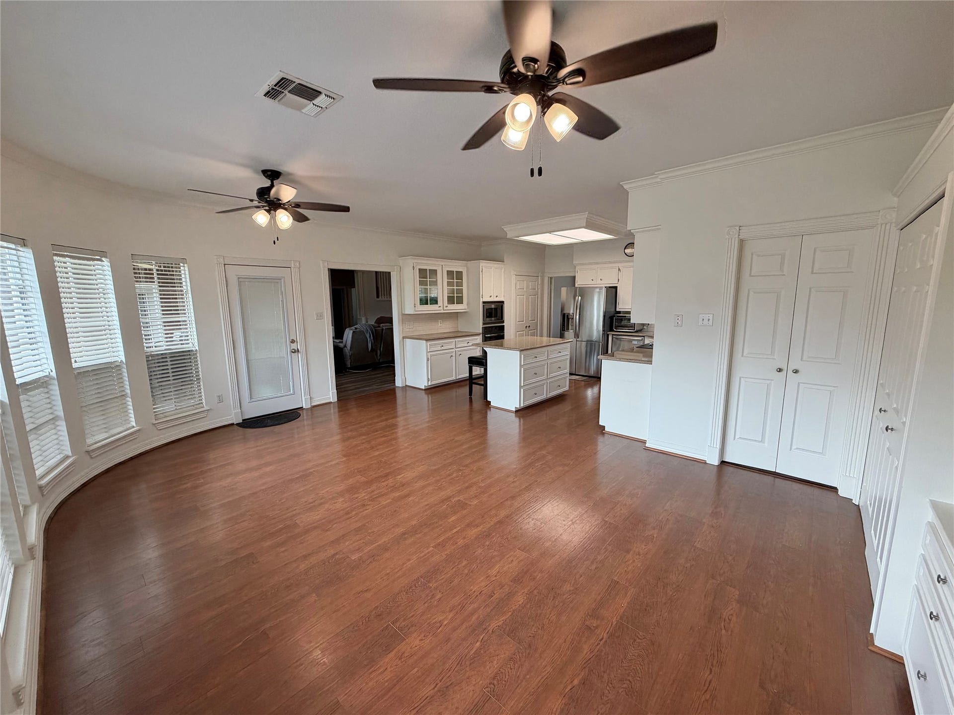 312 Timbercreek Drive, Lake Jackson, TX 77566