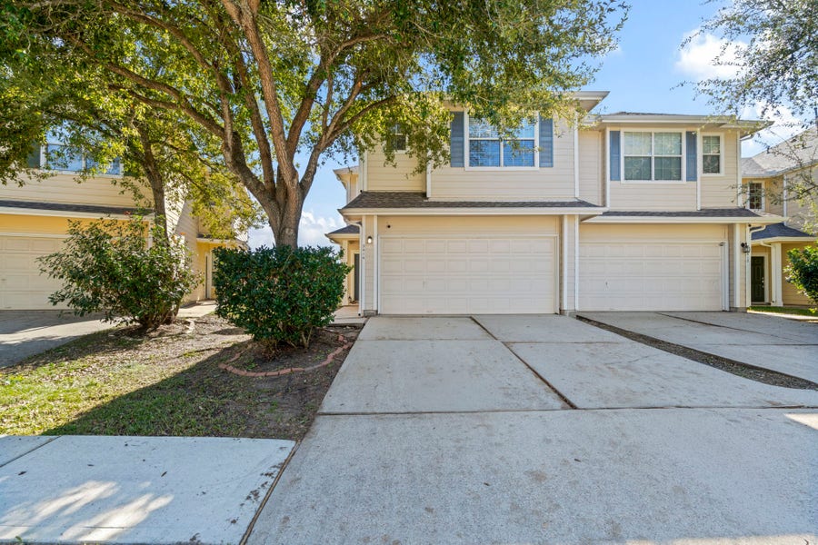 Property photo for 3414 Orchid Trace Lane, Houston, TX
