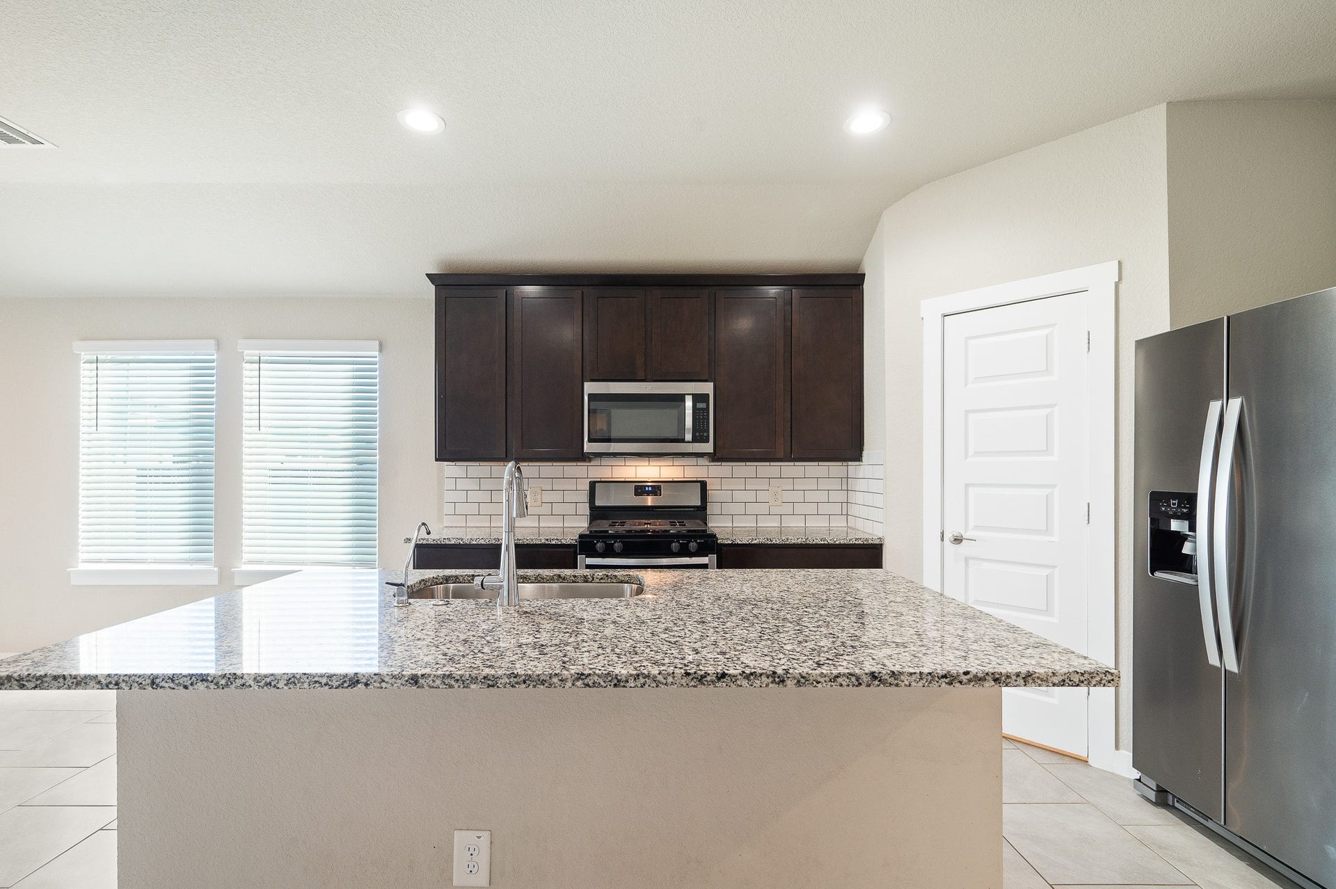 Bright and gorgeous kitchen awaiting for those who finds joy in experimenting flavors, trying new recipes, and creating culinary delights.