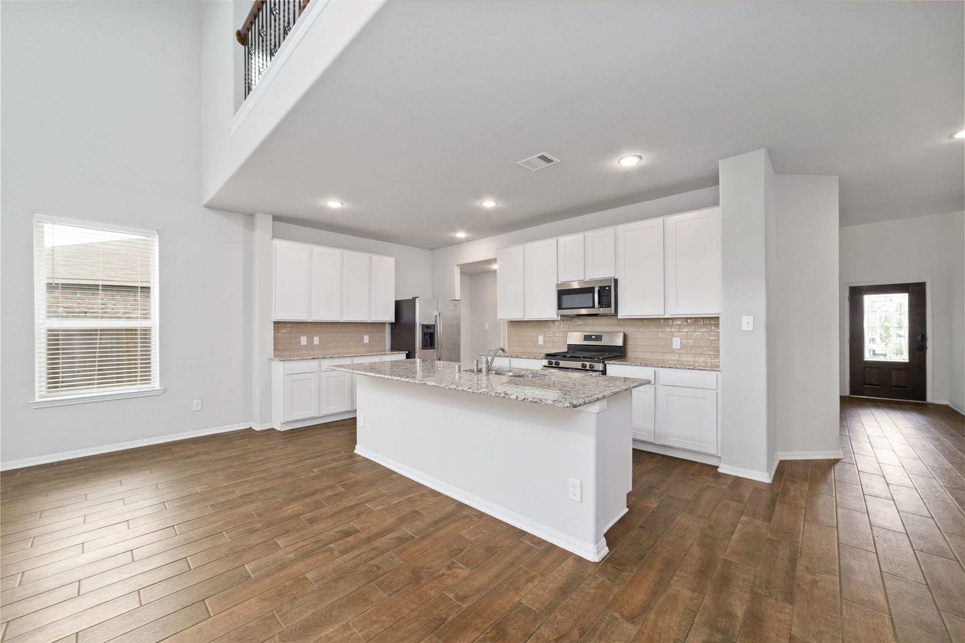 20755 Beeston Glade Lane, Katy, TX 77449 Quartz counter tops and stainless appliances