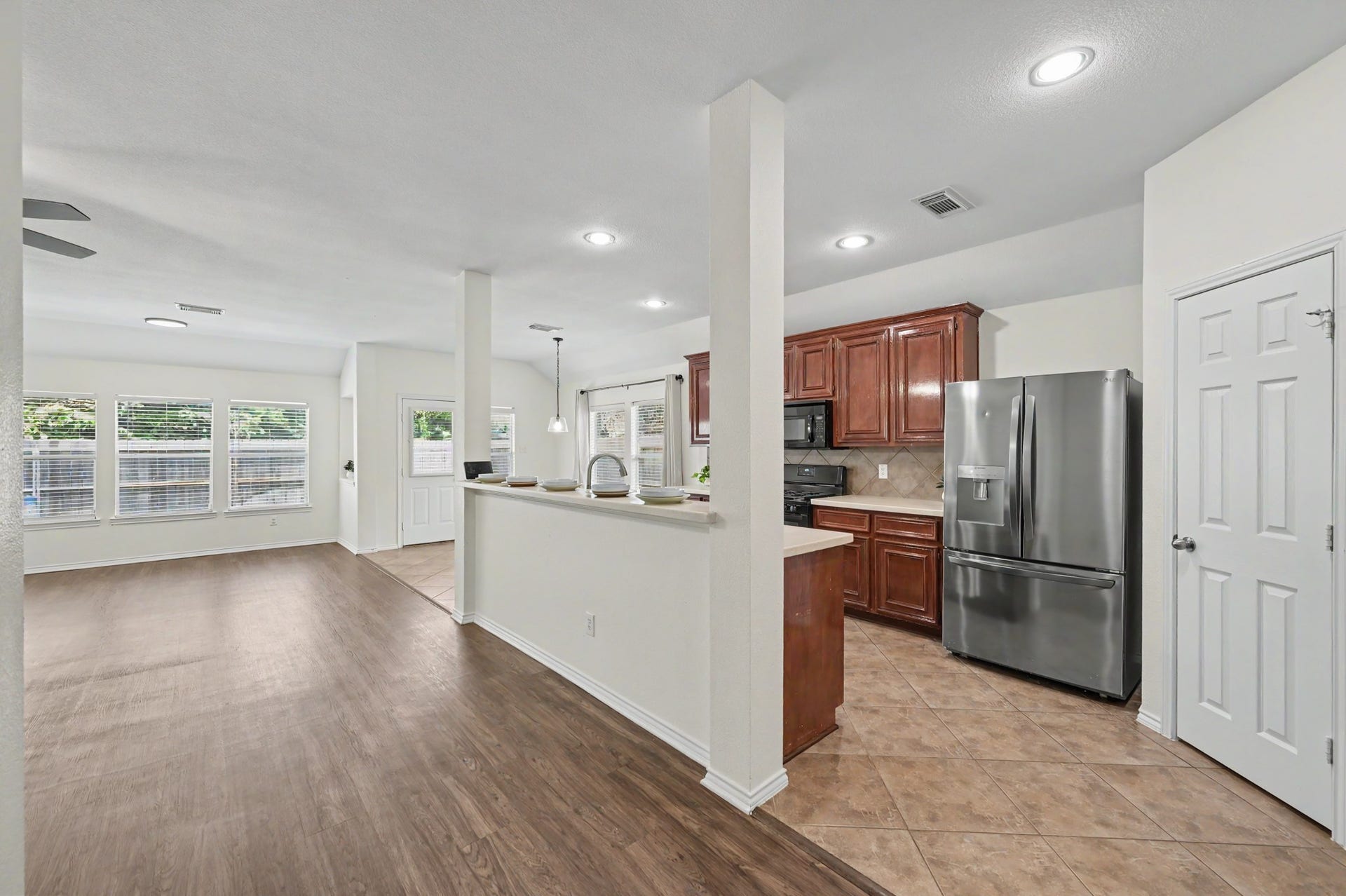 Your kitchen has plenty of cabinet and counterspace.