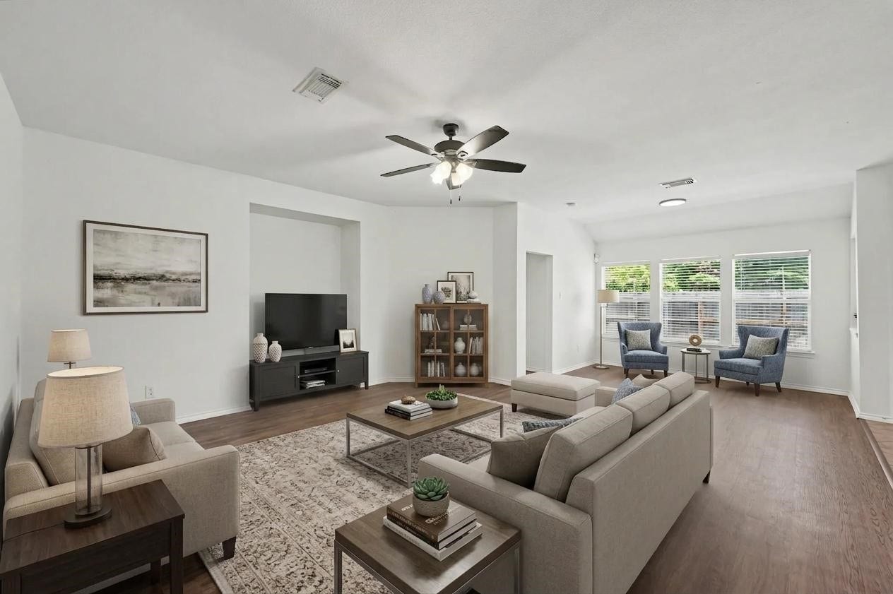 This room has been virtually staged with AI for you to envision the space.
