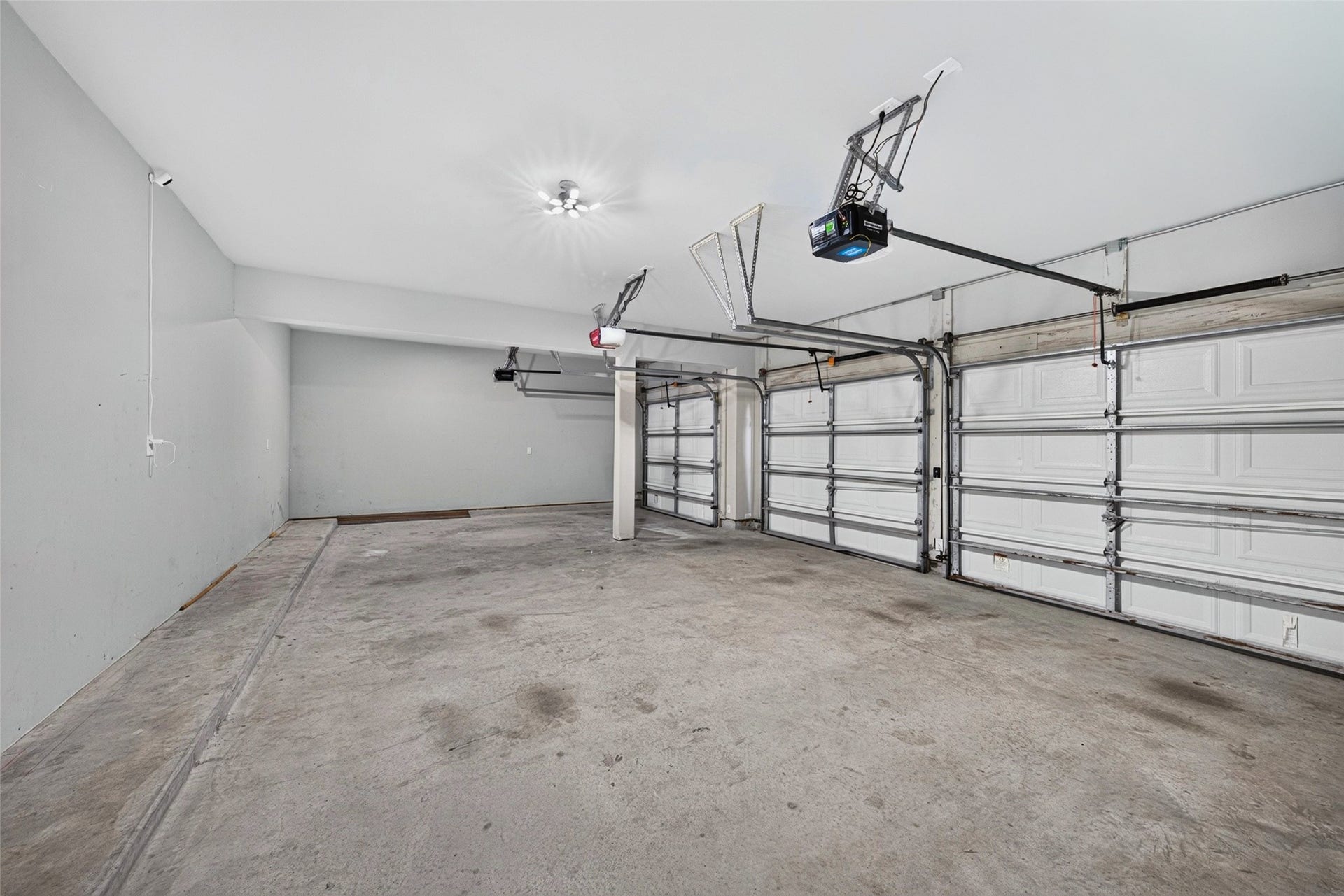 31041 Pecan Creek Drive, Brookshire, TX 77423 31041 Pecan Creek Drive, Brookshire, TX 77423