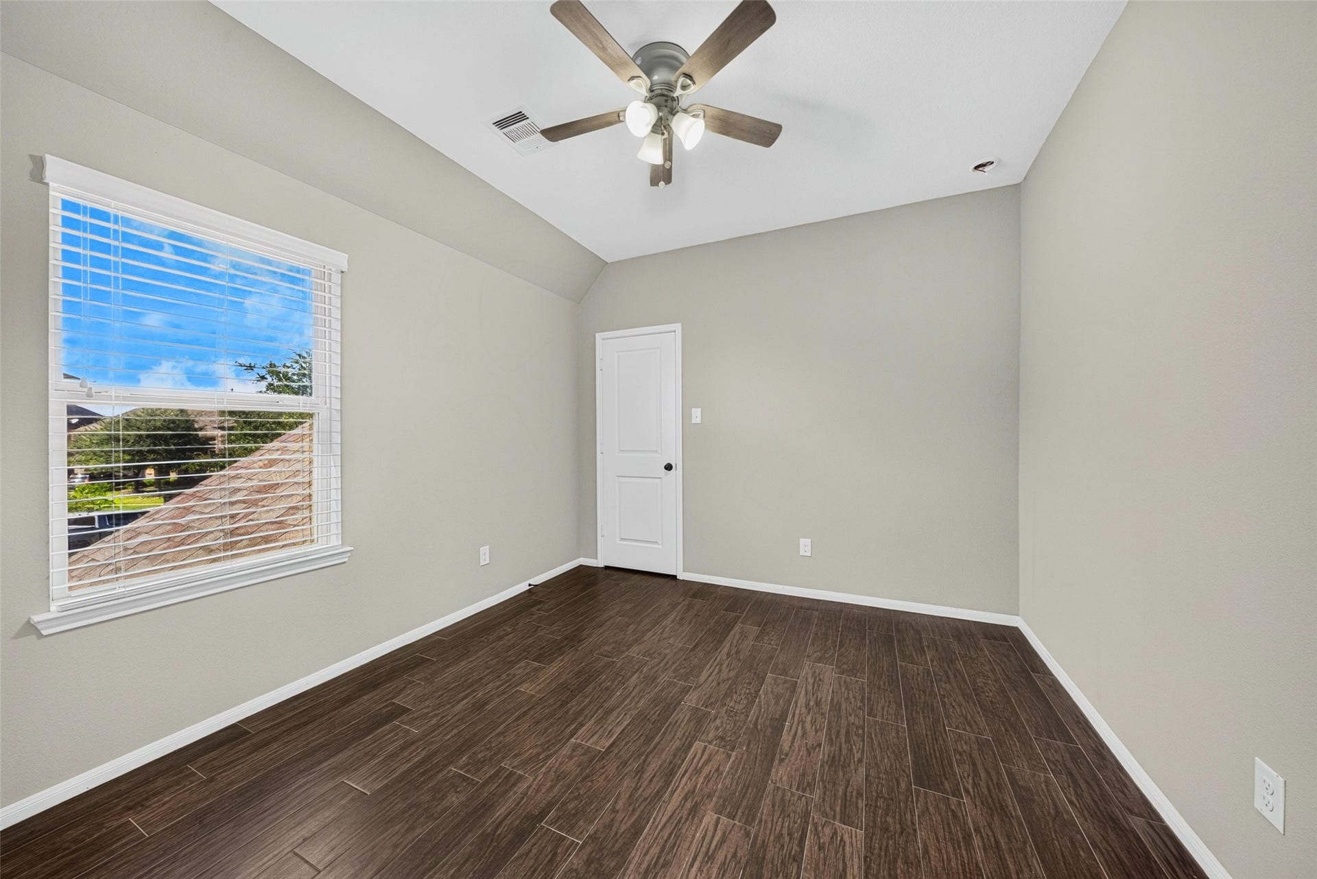 31041 Pecan Creek Drive, Brookshire, TX 77423 31041 Pecan Creek Drive, Brookshire, TX 77423
