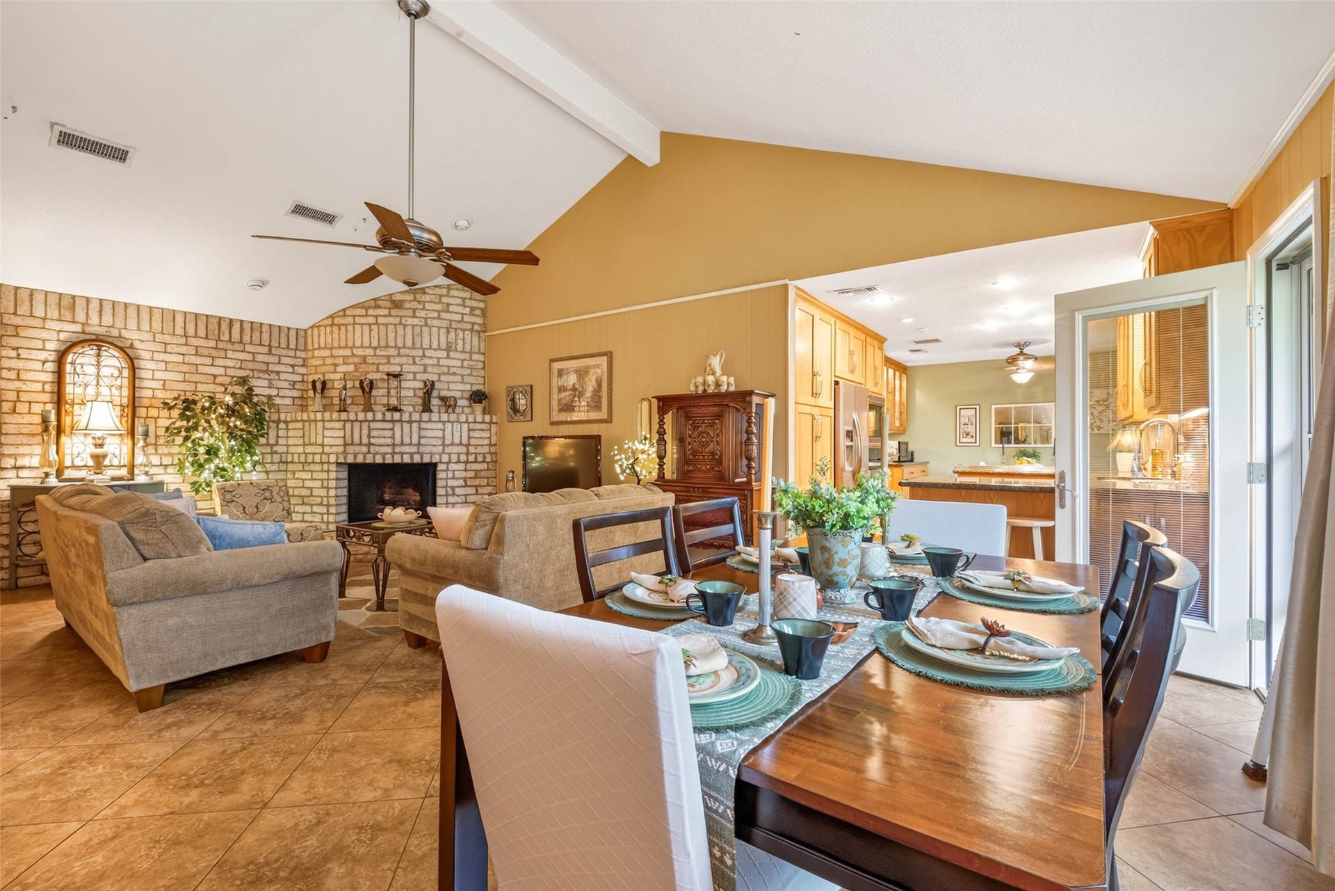14339 Crosshaven Drive, Houston, TX 77015 14339 Crosshaven Drive, Houston, TX 77015