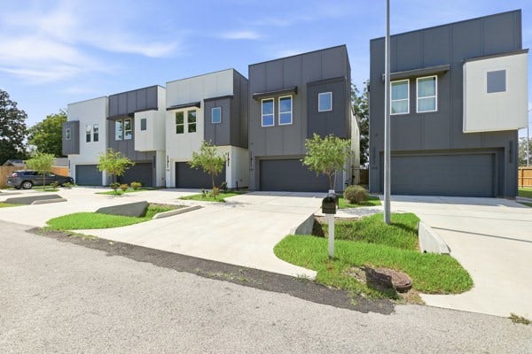 106 Luetta Street, Houston, TX 77076 106 Luetta Street, Houston, TX 77076