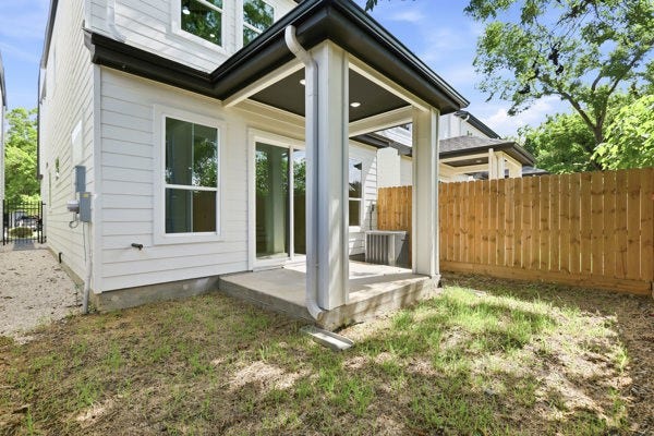 106 Luetta Street, Houston, TX 77076 106 Luetta Street, Houston, TX 77076