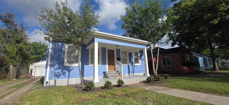 Property photo for 2827 Robertson Street, Houston, TX