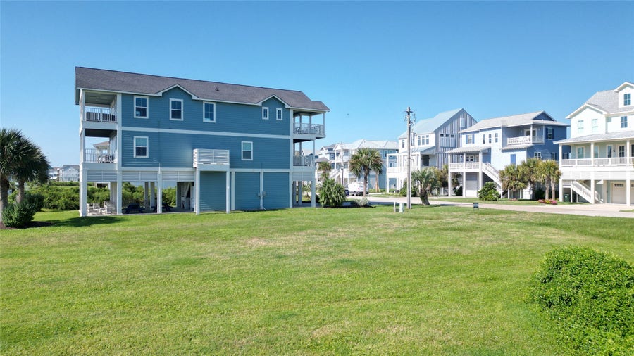 Property photo for 26707 Bay Water Drive, Galveston, TX