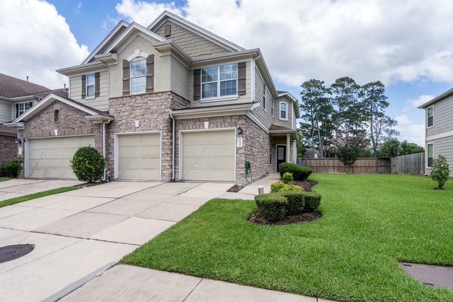 Property photo for 16028 Limestone Lake Drive, Tomball, TX