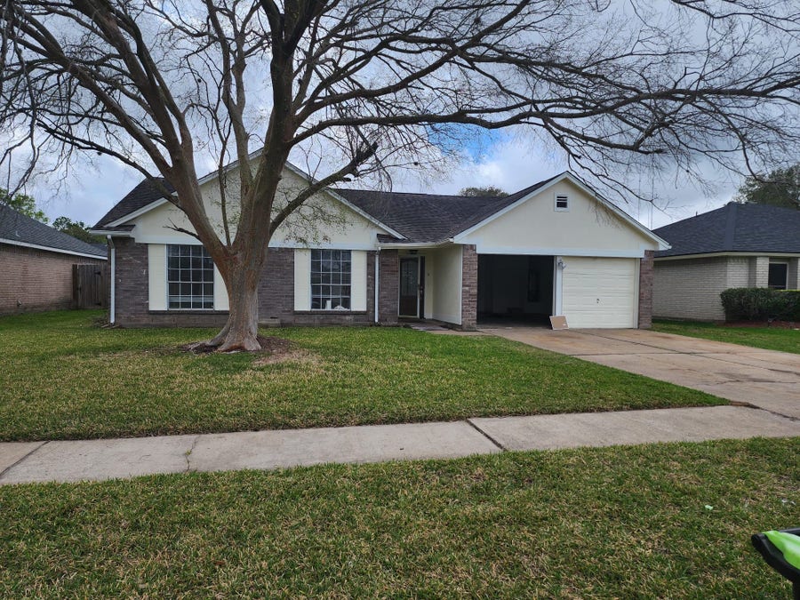 Property photo for 715 Beechbend Drive, Missouri City, TX