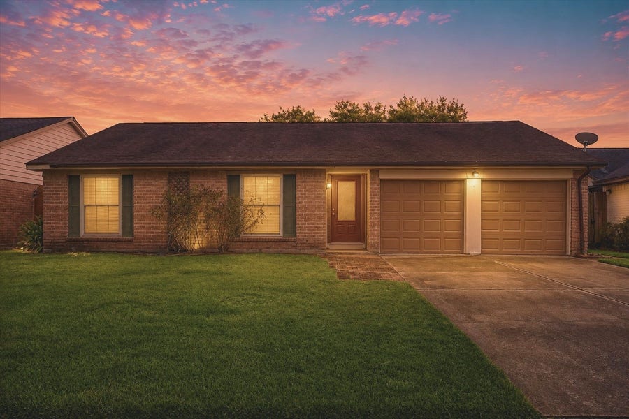 Property photo for 5415 Timpani Drive, Friendswood, TX