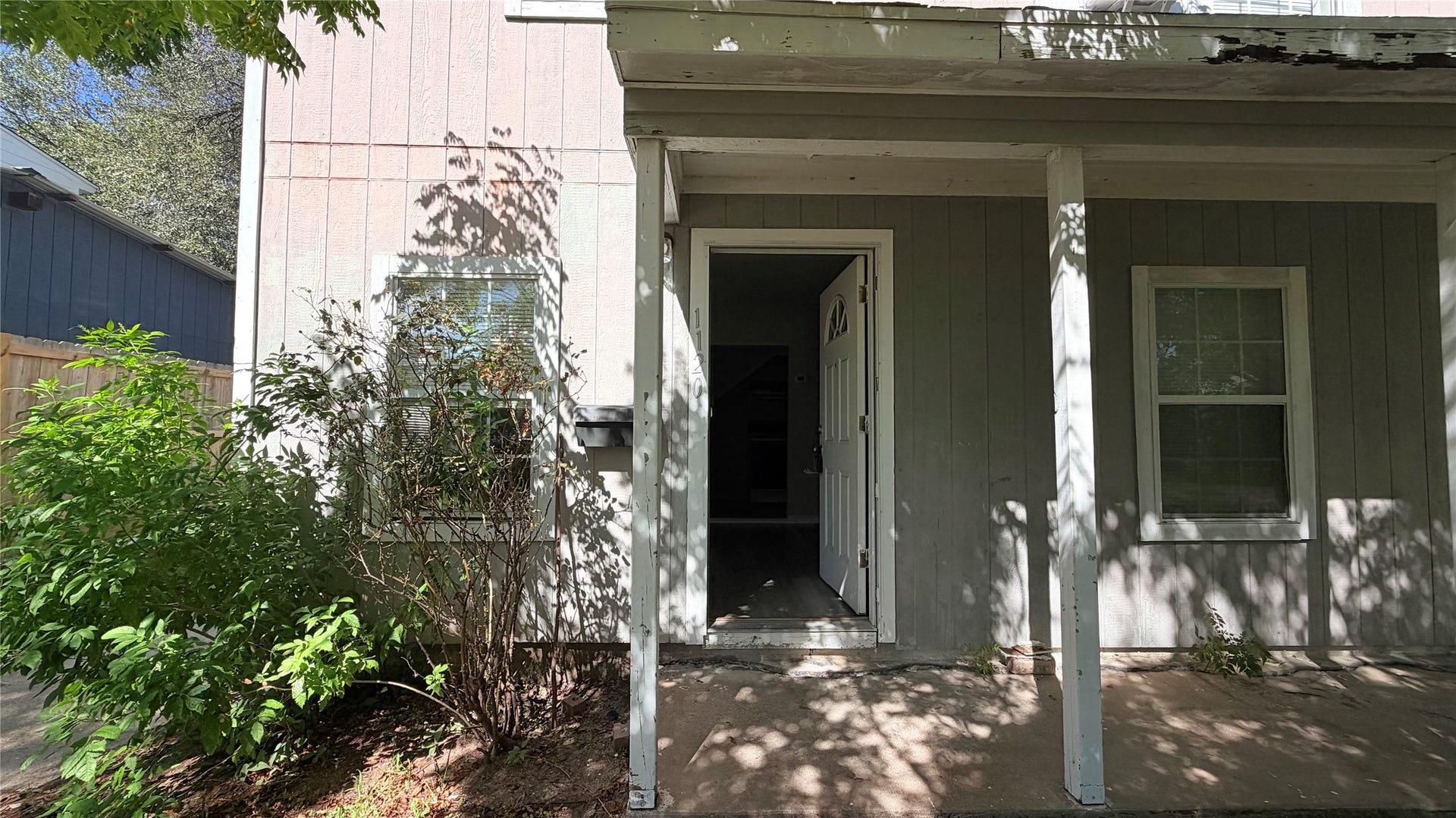 1120 Hunter Drive, #A, Texas City, TX 77590 Entrance