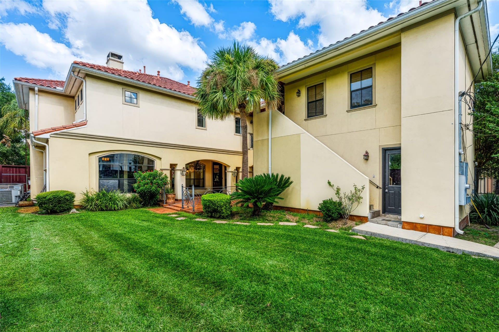 4601 Birch Street, Bellaire, TX 77401