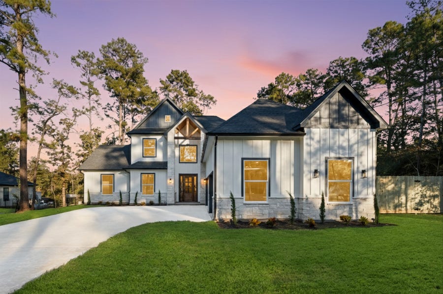 Property photo for 40714 Rolling Forest Drive, Magnolia, TX