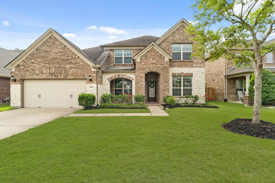 Property photo for 25935 Foxrun Vista Drive, Katy, TX